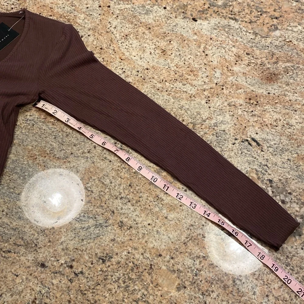Klassy Network brand new cropped long sleeve shirt built in bra XS extra small - Picture 6 of 6